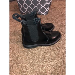 Dr. Marten’s Flora Smooth boots